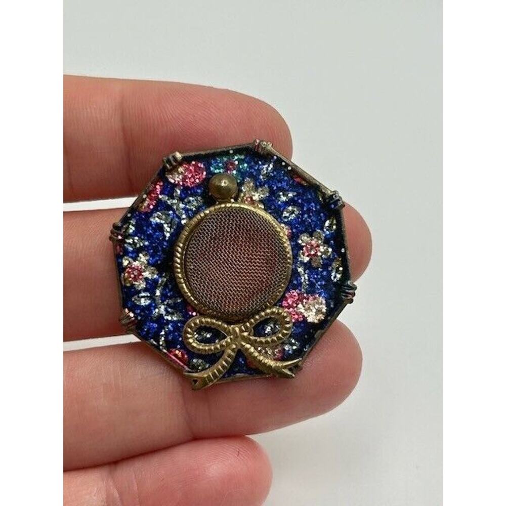 A Winter's Day In a Deep and Dark December Collection Hat Pin Brooch Blue - Picture 3 of 9